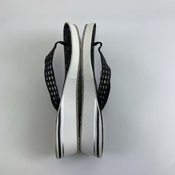 Clarks Liya Bevin Sandal Thong Slip On Low Wedge Black Metallic Cut Out Women 11 - Picture 10 of 15